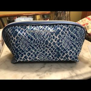 Adrienne Vittadini Makeup Bag. NWT.